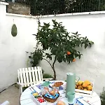 Willkommen In Einem Private Garden アパート バーリ