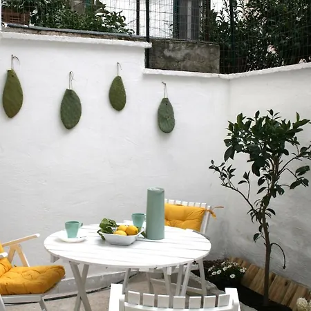 Willkommen In Einem Private Garden Apartament *
