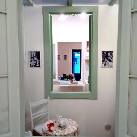 Willkommen In Einem Private Garden Apartman Bari