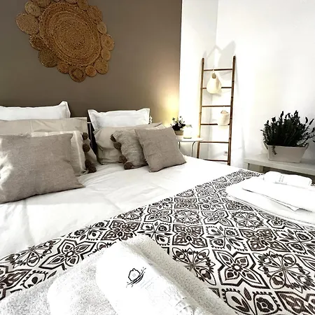 Willkommen In Einem Private Garden Διαμέρισμα *