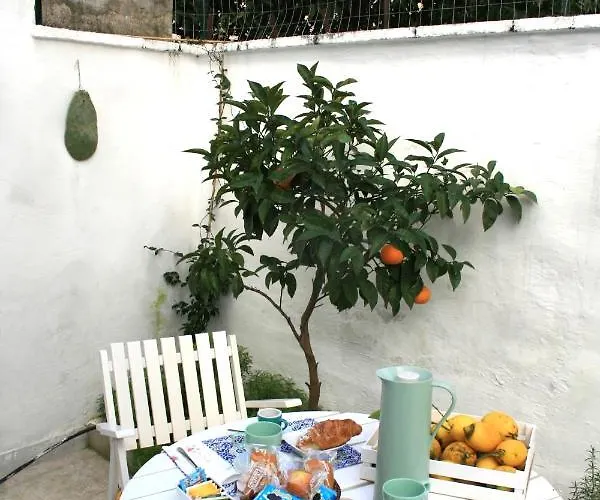 Willkommen In Einem Private Garden Appartement Bari