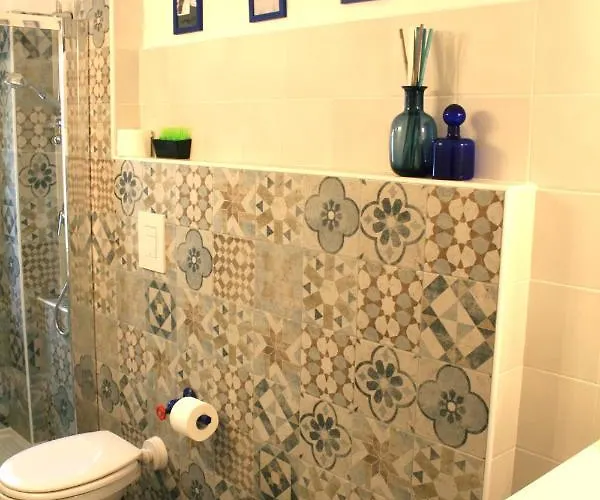 Willkommen In Einem Private Garden Appartamento Bari